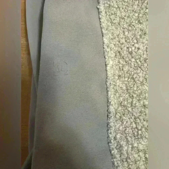 Lululemon Tundra Trek Wool Blend 1/2 zip - Picture 13 of 14